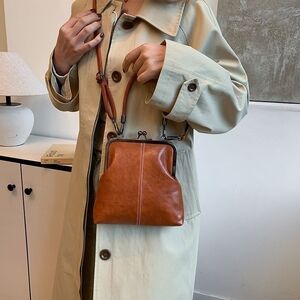 Elegant Brown Leather Crossbody Bag